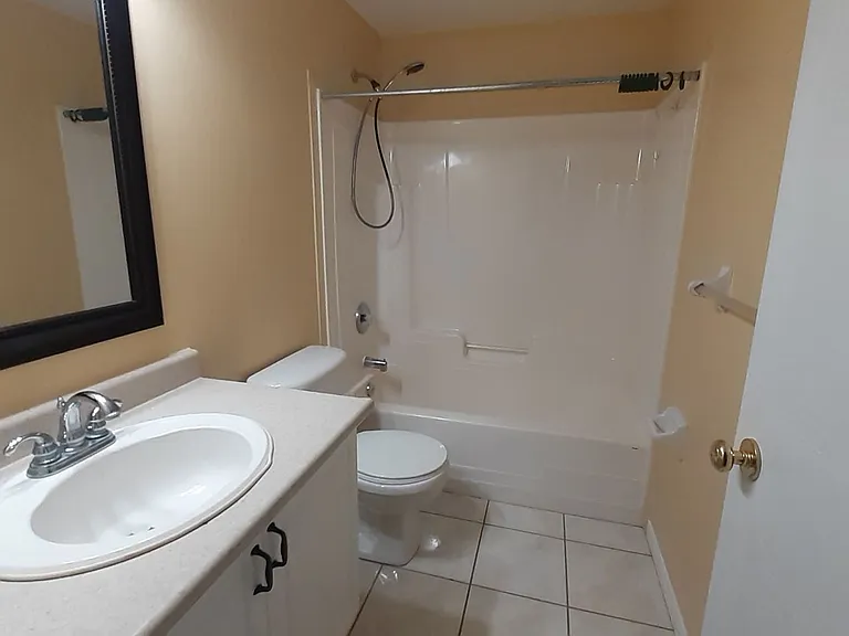 400 Wilson Ave #67 — Photo 9