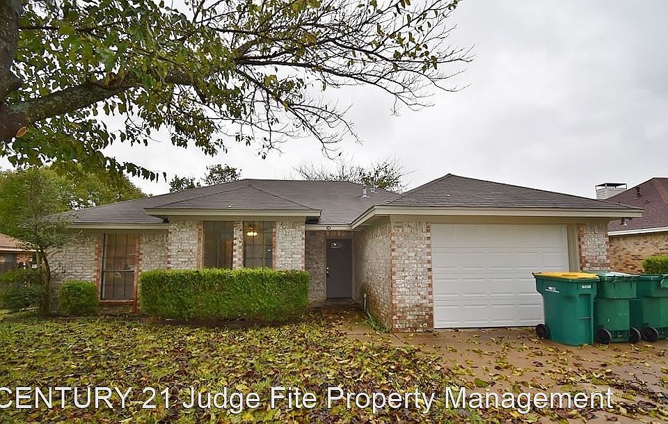 1st image of 118 Mesa Moor Dr