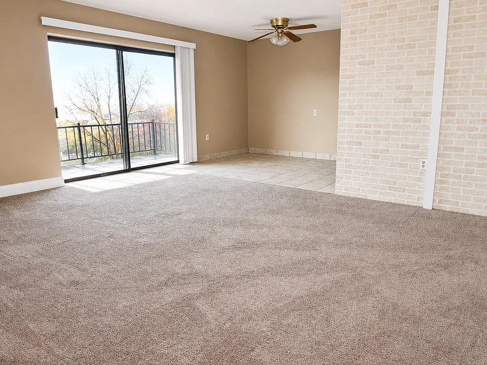 1-Bed/1-Bath With Balcony