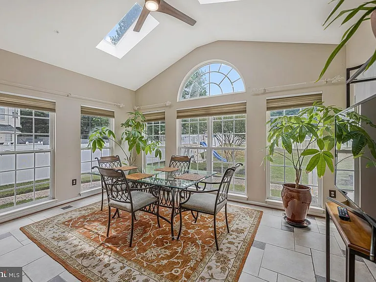 1117 Horizon View Pl — Photo 14