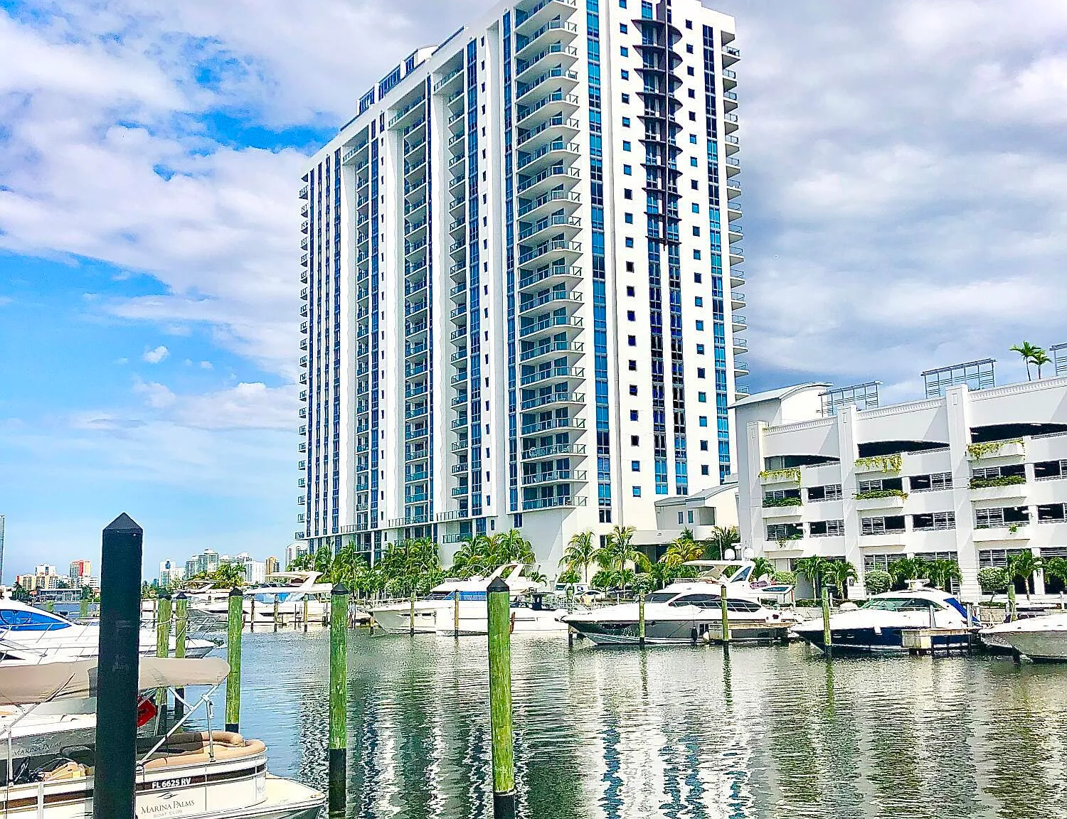 2 bed, 2.0 bath, 1459 sqft, $6,500 — Photo 2