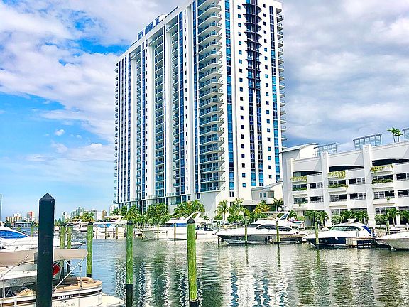 2nd image of 17111 Biscayne Blvd Unit 1903