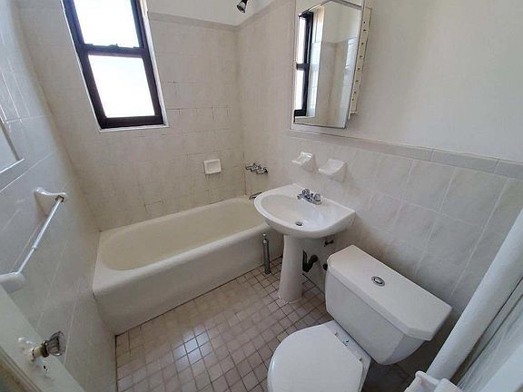 5th image of 714 56th St #B4