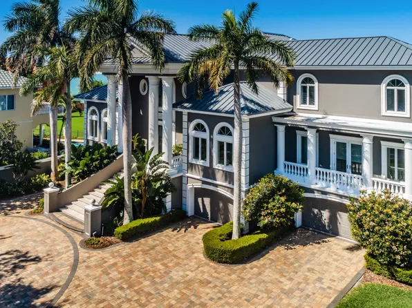 820 Columbus Dr, Tierra Verde, FL 33715