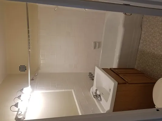 Rented by Max & Associates Realty Corp | media 19