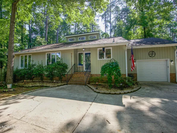 1710 Chateau Circle, Sanford, NC 27332