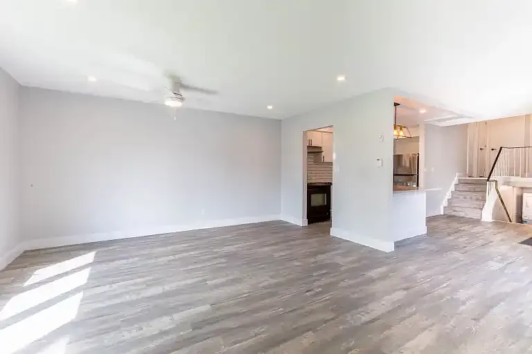 1149 Basswood Pl #1A — Photo 6