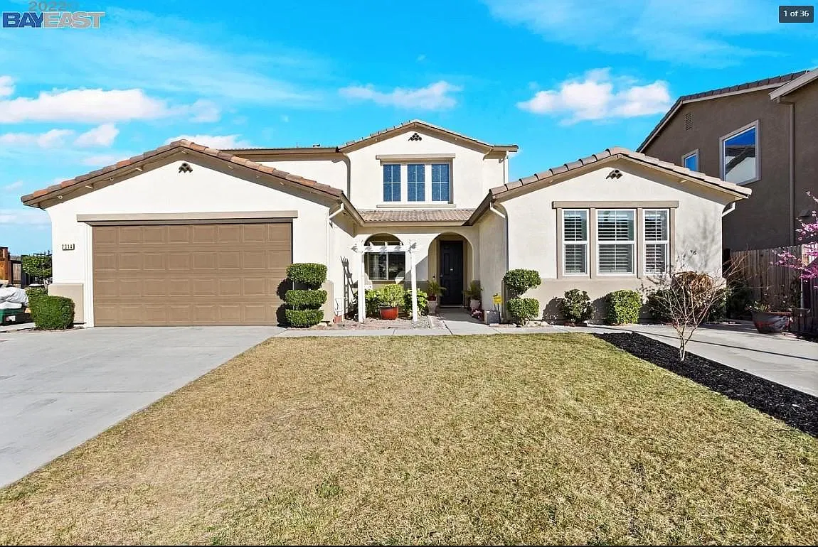 2314 Stephen Robert Ln — Photo 1