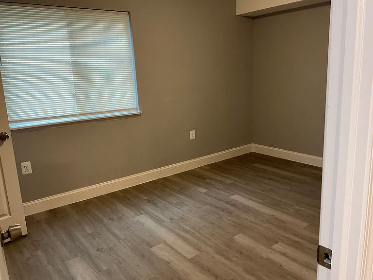 5109 F St SE #T2 — Photo 7