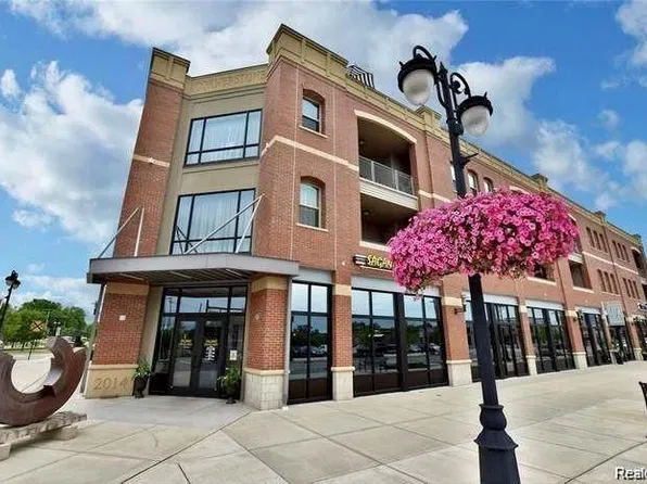 134 N Leroy St Unit 208, Fenton, MI 48430