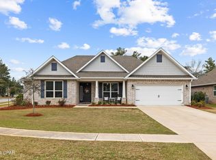 137 Autumn Ave, Freeport, FL 32439