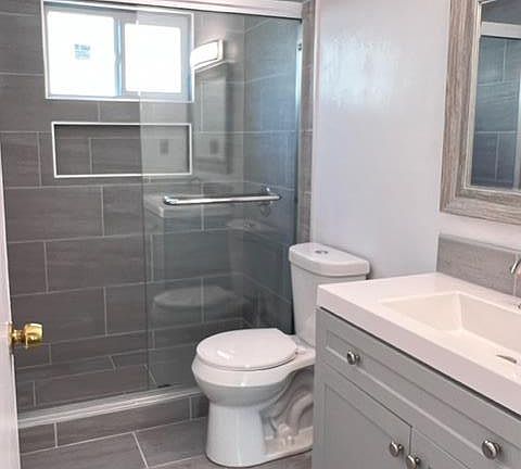 5th image of 1721 Ross Cir