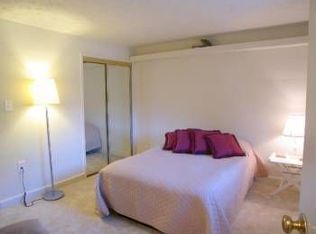 411 W Broad St, Falls Church, VA 22046
