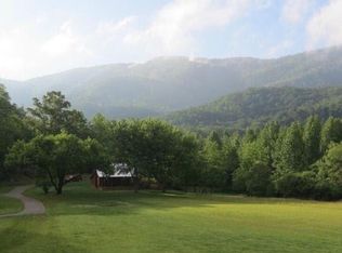 2582 Smithfield Rd, Tellico Plains, TN 37385