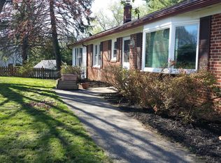 1014 Circle Dr, Sykesville, MD 21784