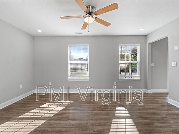 4th image of 4877 Cliffony Dr