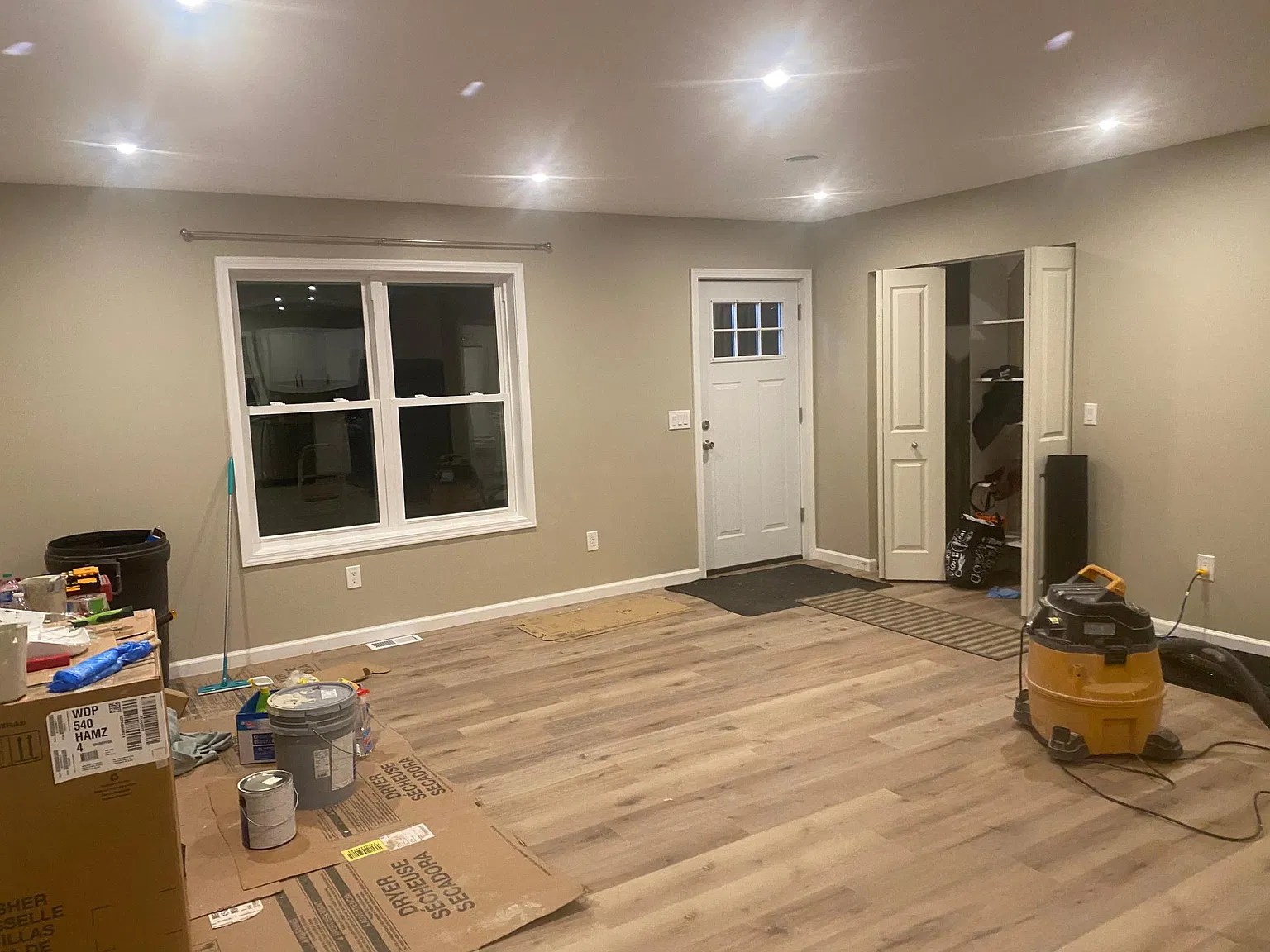 448 Roanoke Ave — Photo 3