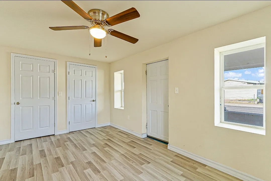 3 bed, 1190 sqft, $1,200 — Photo 4