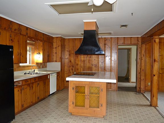 2nd image of 1013 McGregor Dr