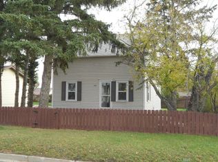 104 Lake St, Ray, ND 58849