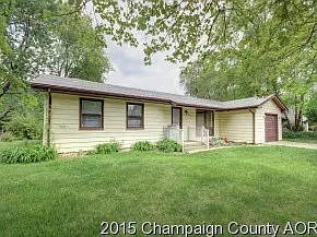 1808 Crescent Dr photo 1