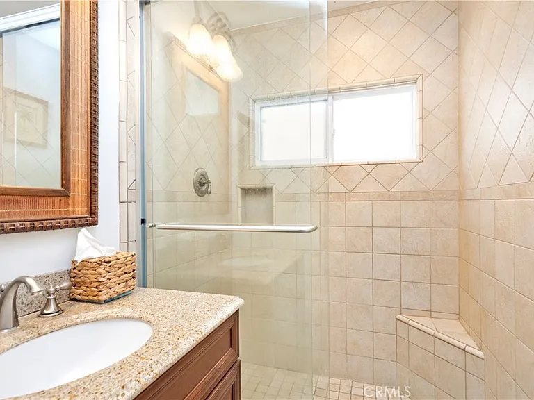 1249 Ocean Front #C — Photo 12
