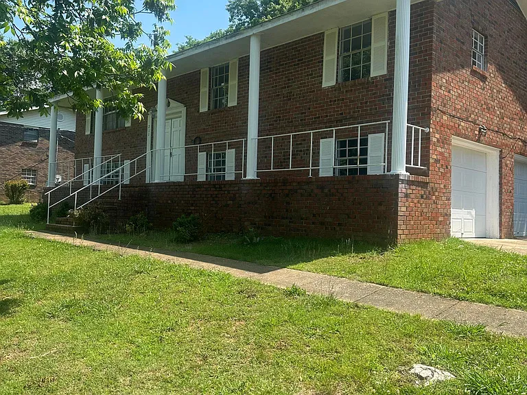 211 Sharon Dr — Photo 14