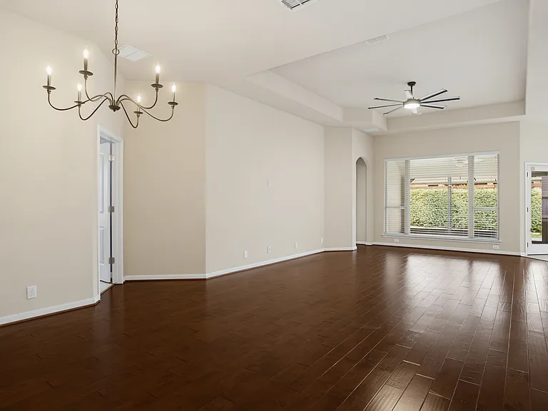 30612 Holstein Rd — Photo 22