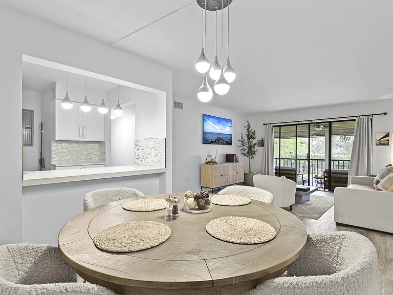 629 Sea Pine Way #D2 — Photo 7