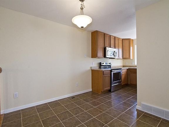 Eat-In Kitchen