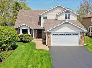 1298 Tracie Dr, Lake Zurich, IL 60047