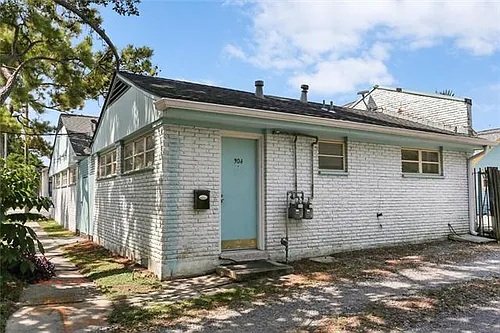 904 Bellecastle St Photo 1