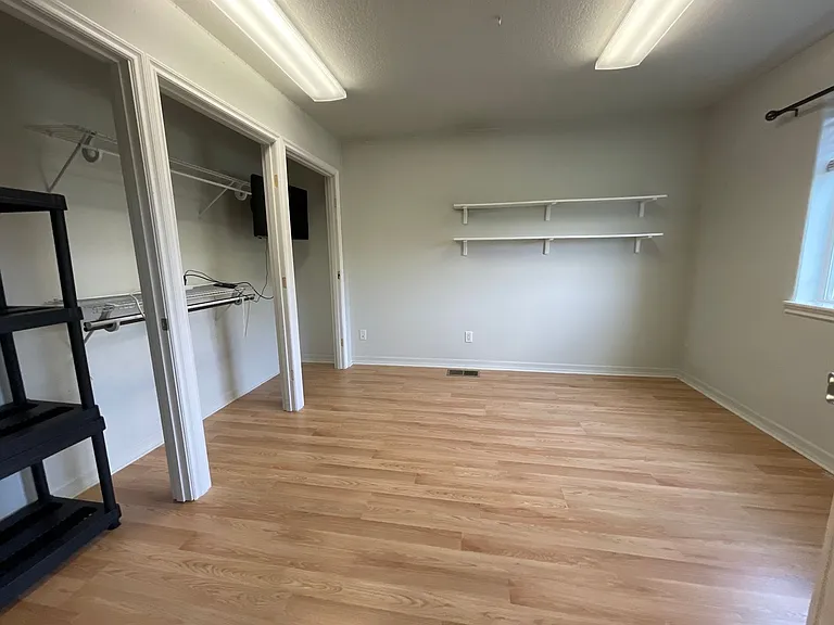 228 Winchester Creek Ave — Photo 40
