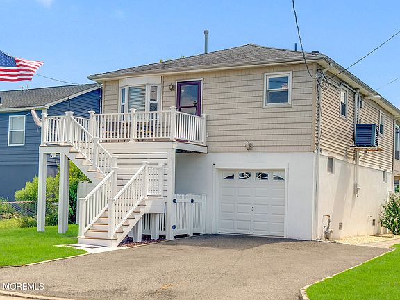 3rd image of 822 Prospect Avenue