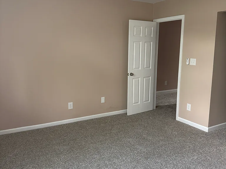 5902 Shady Grove Cir — Photo 5