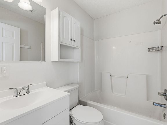 2nd image of 515 S 2nd St