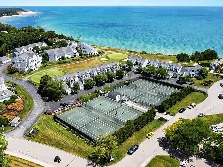White Cliffs Country Club four (4) Har-Tru tennis courts