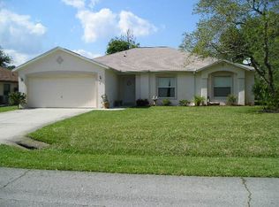 4 Robin Pl, Palm Coast, FL 32164