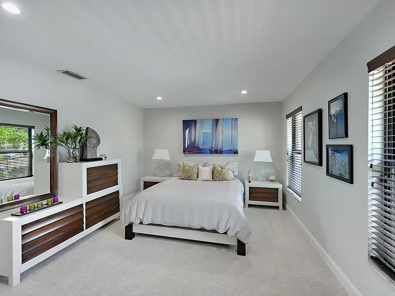 11204 Clover Leaf Cir — Photo 28