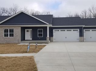 403 Ten Mile Creek Rd, Germantown Hills, IL 61548