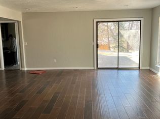 17 S Trail Ridge Rd, Edmond, OK 73012