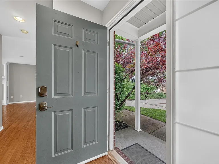 3813 Rochester Rd — Photo 5