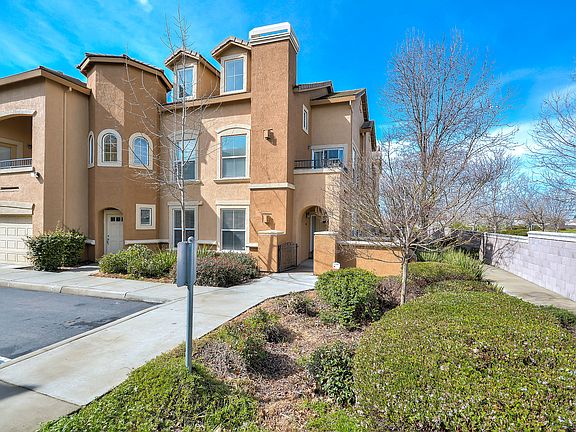 3rd image of 5438 Tares Cir