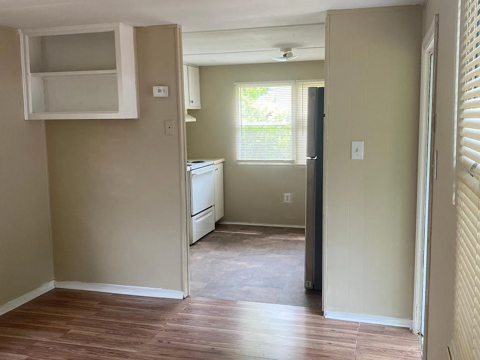2 bed, 640 sqft, $950 — Photo 2