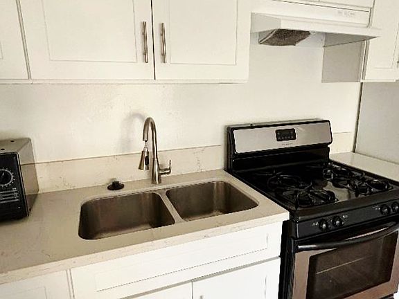 4th image of 1781 Orchid Ave APT 201