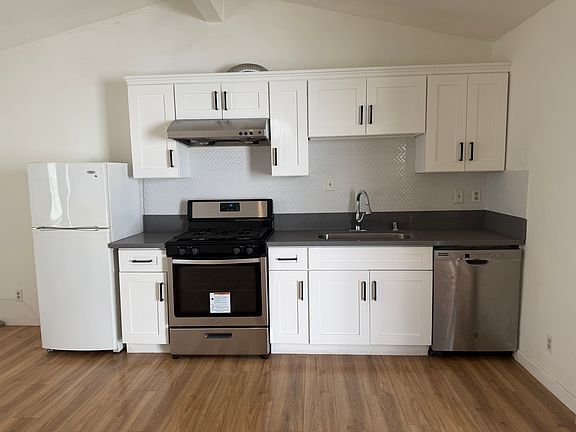 5th image of 5636 N Charlotte Ave