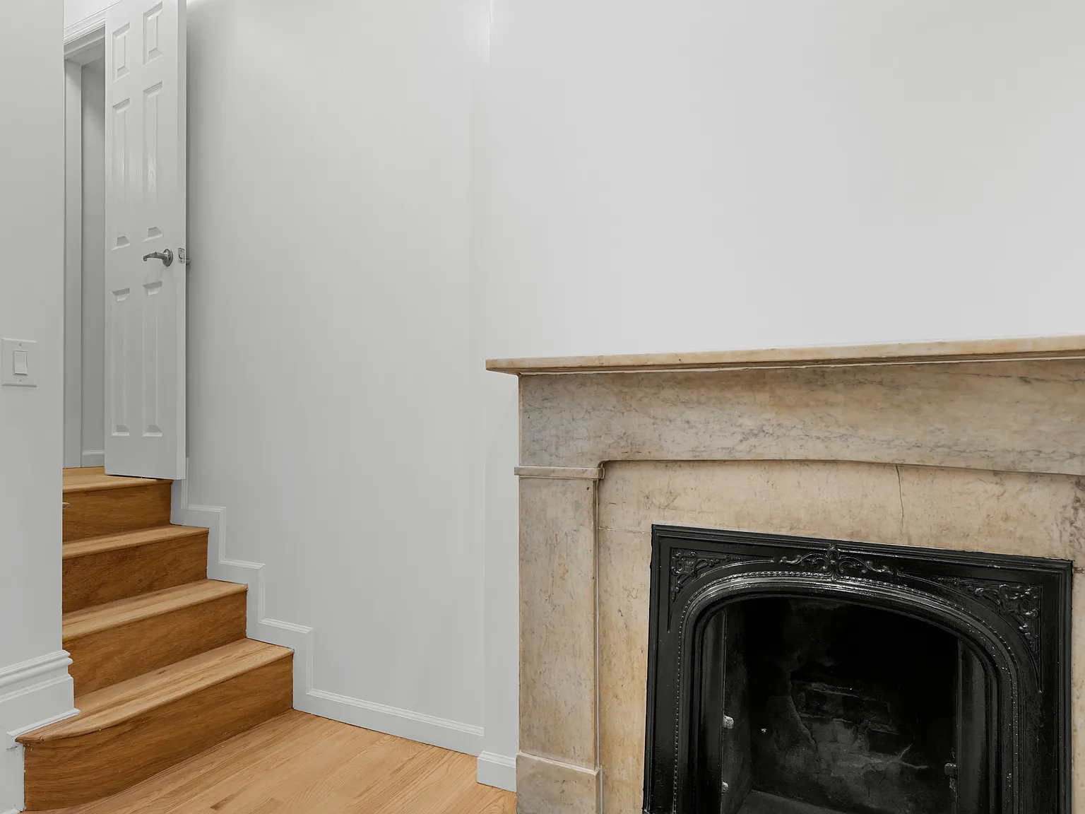 220 West Tenth Street — Photo 4