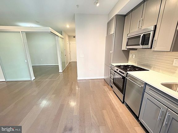 5th image of 1320 Fenwick Ln Unit 309