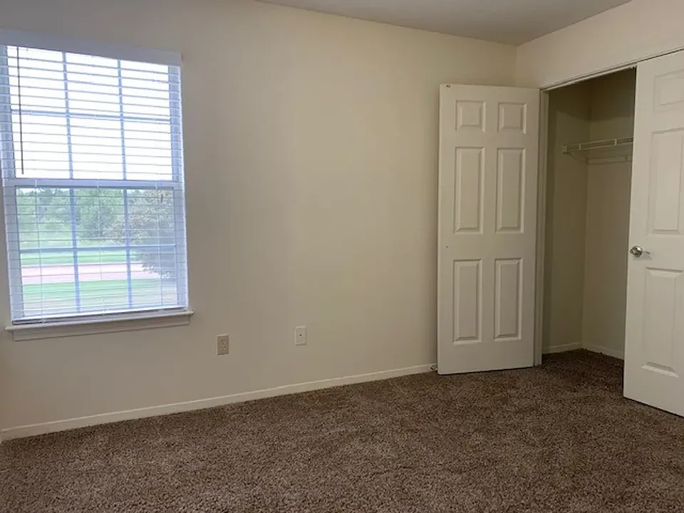 Hamilton at Turman Farms Apartments