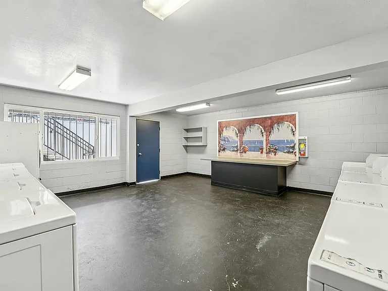 Spring Ridge Laundry Room